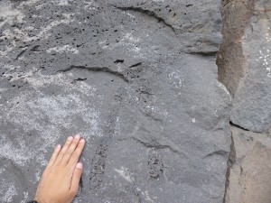 Beautiful dragged vesicle pipe in Servilleta basalt
